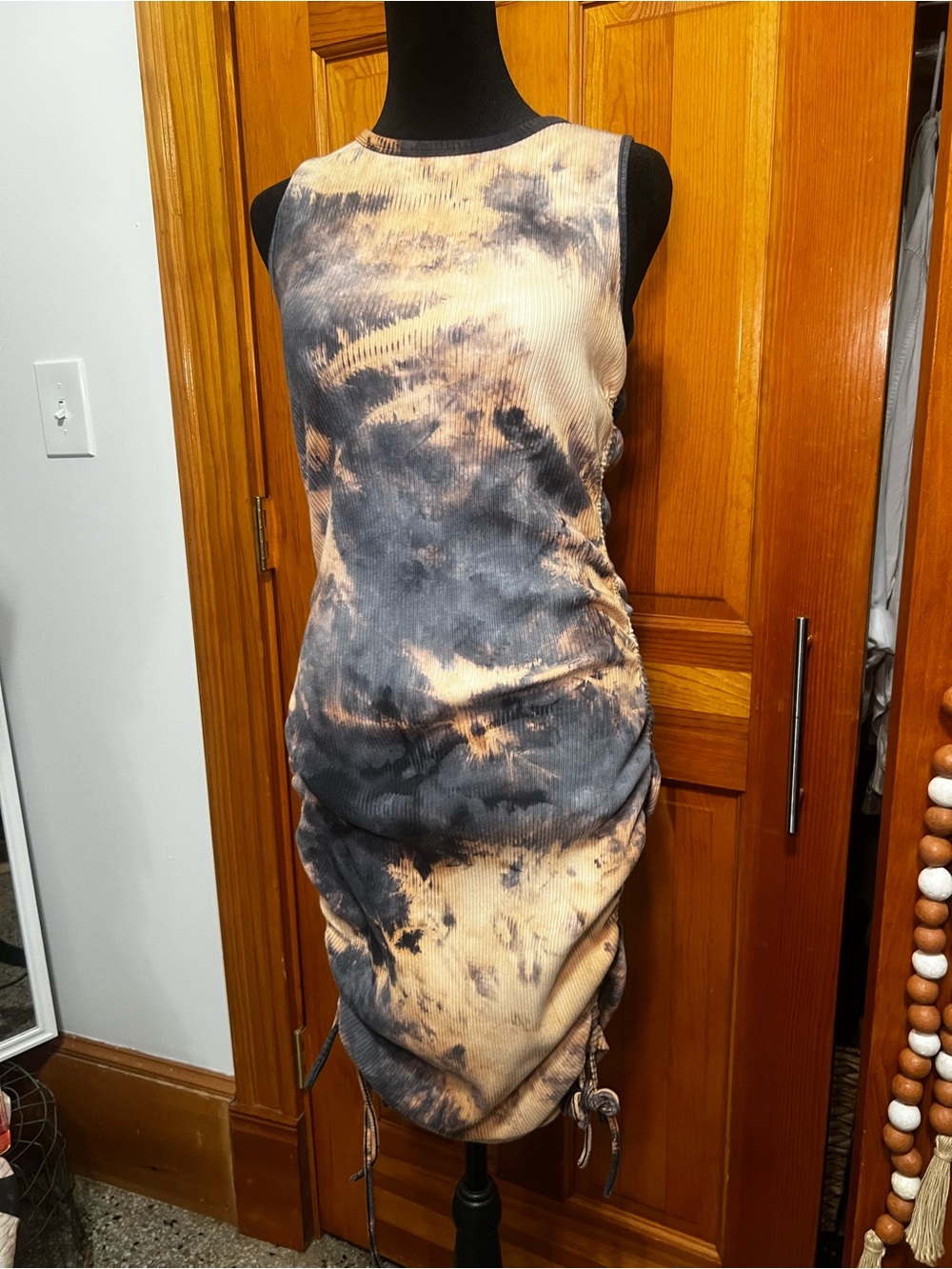 SHEIN Black & Cream Tie-Dye Sleeveless Ruched Bodycon Dress